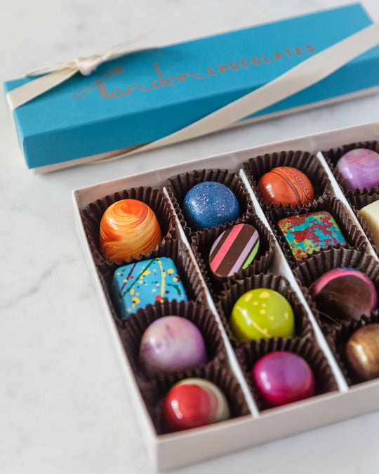 Box of 16 bonbons