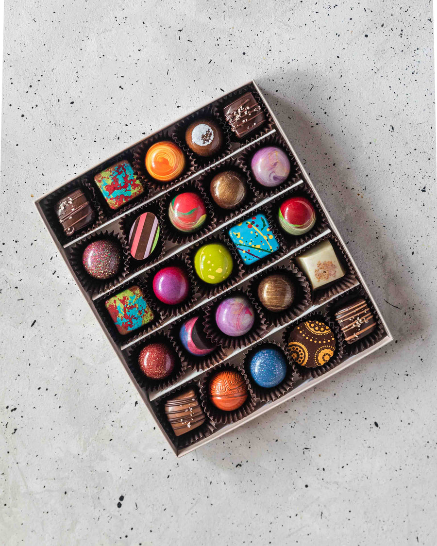 25-Piece Signature Collection